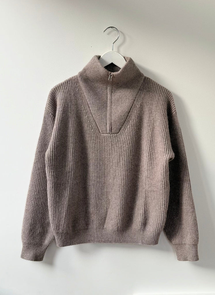 Troyer – Luxus in seiner lässigsten Form