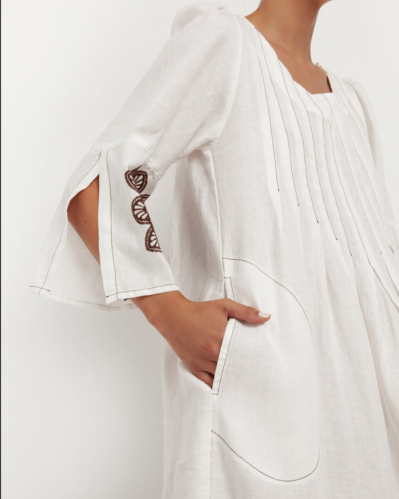 Greek Archaic Kori Daisy